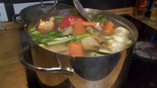 YМАМИ? Варим правильный бульон смотреть онлайн