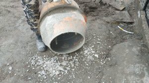 Строительство | Чистка бетономешалки после долгого простоя | Ремонт | Бетономешалка