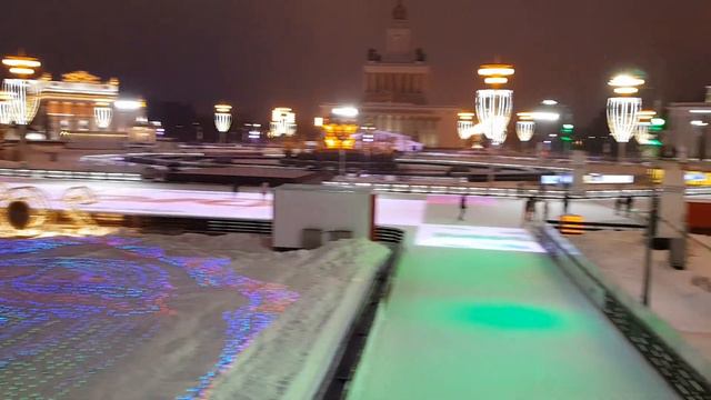 Зимний каток в парке ВДНХ Москва 2020 год смотреть онлайн