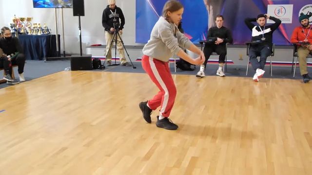 top8 11-13 bgirl АК vs КАР - брейкданс, Чемпионат Москвы смотреть онлайн