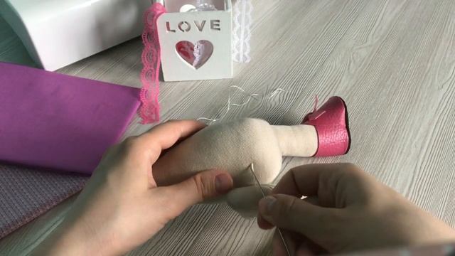 Как крепить ножки к телу куклы смотреть онлайн