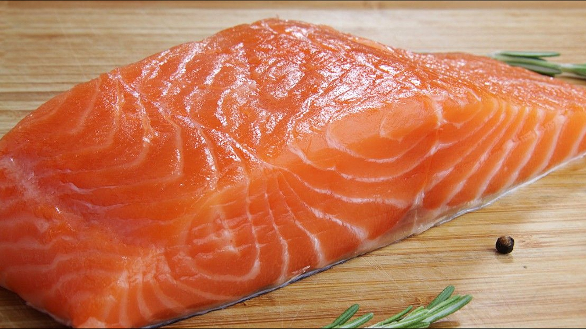 Как ПРОСТО засолить красную рыбу.Малосольный лосось. смотреть онлайн