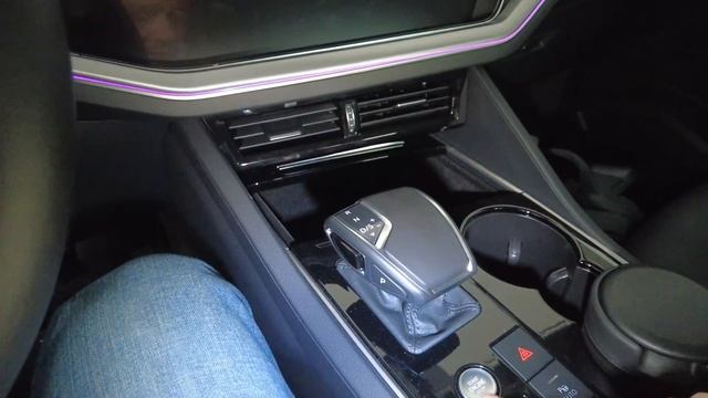 Volkswagen Touareg 2021. Квартира на колесах. Круто но дорого. смотреть онлайн