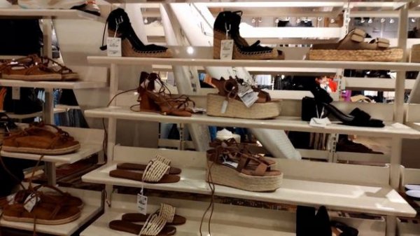 ШОППИНГ В ИТАЛИИ ПОСЛЕ КАРАНТИНА. ZARA, PULL AND BEAR, ВИТРИНЫ МАГАЗИНОВ