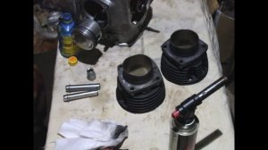 Сборка двигателя мотоцикла Урал.  Часть 6.  установка колец и цилиндров на мотоцикл Урал.