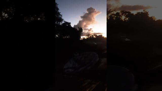 petit vidéo du couché de soleil vue de la case (guyane) смотреть онлайн