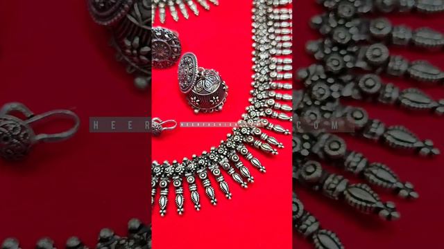 Beautiful Kolhapuri Haram Necklace and Choker set with big size Earrings, Ring, Nosepin and Bangles смотреть онлайн