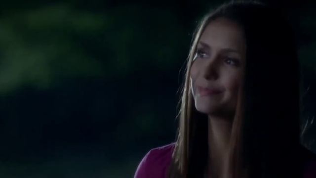 Дневники вампира первая встреча Деймана и Елены 🥰🥰😍😍 смотреть онлайн