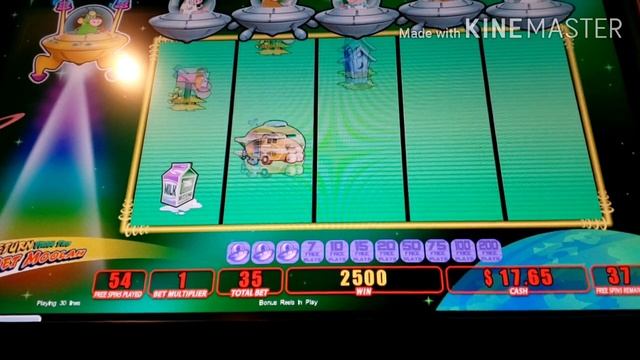 Invaders Return from Planet Moolah 100+ Spins Tripleup смотреть онлайн