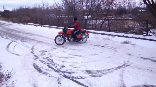 Дрифт на планете 5 по первому снегу