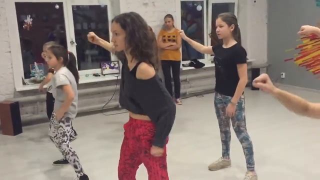 студия танцев "Не Ангелы" Street dance, педагог Голонова Виктория 14.01.16 смотреть онлайн