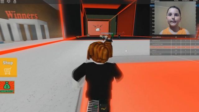 УБЕГАЕМ от СТЕНЫ или ОПАСНЫЙ злой КВАДРАТ в ROBLOX СТЕНА УБИЙЦА | BE CRUSHED by a SPEEDING WALL смотреть онлайн