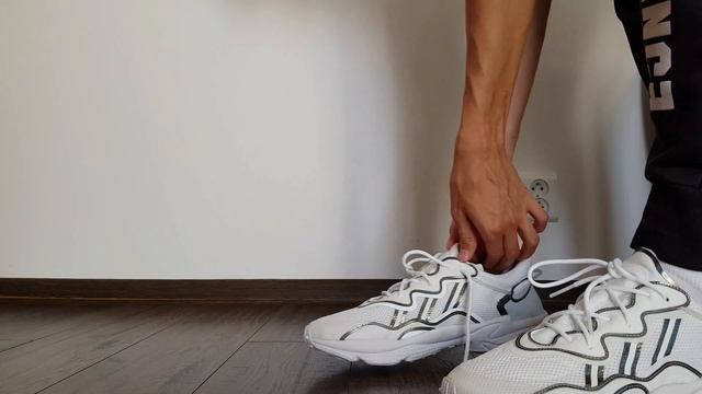 ADIDAS OZWEEGO WHITE - on feet review смотреть онлайн
