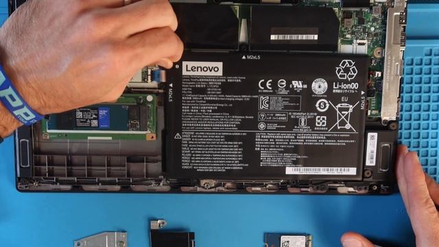 Lenovo Thinkpad L14 Battery Replacement Tutorial смотреть онлайн