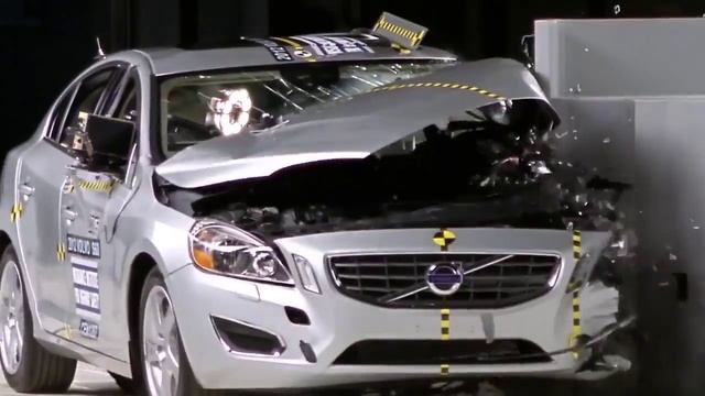 Передние краш тесты для выбранной 2015 Top Safety Pick + Награждение победителей Volvo S60 смотреть онлайн