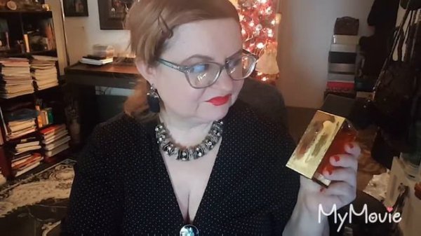 DONNA KARAN GOLD PERFUME