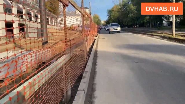 Под машину рискуют попасть хабаровчане из-за исчезнувшего тротуара смотреть онлайн