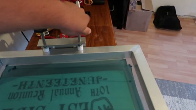 SCREEN PRINTING WITH HEAT TRANSFER VINYL | EASY SCREEN PRINTING AT HOME NEVER DONE BEFORE смотреть онлайн