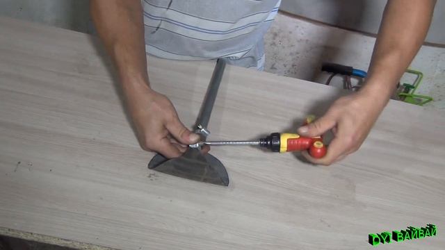 Хлопушка для мух и не только своими руками.(начало) смотреть онлайн