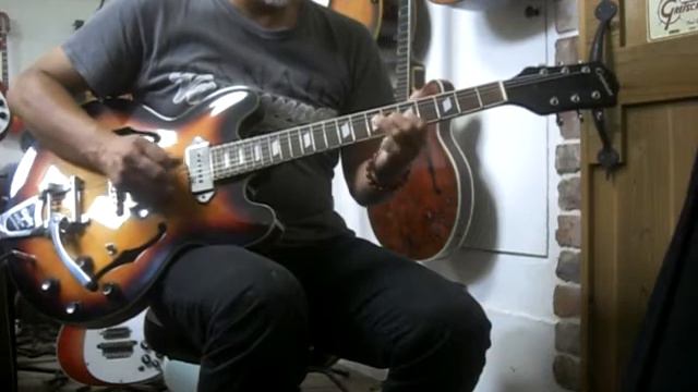 Paul McCartney's '62 Epiphone Casino Modified by KeithGuitars смотреть онлайн