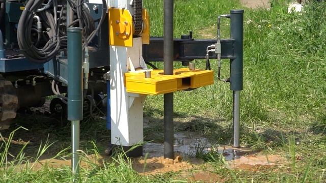 Буровая установка с Компрессором и Буровым насосом. смотреть онлайн