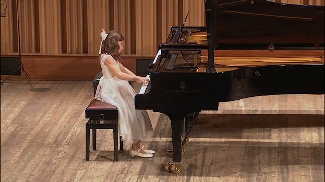 Кабалевский Токкатина,исп.София Гладких (8 лет),преп.Большакова Р.А.(НСМШ) смотреть онлайн