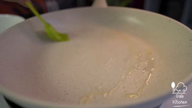 Блины с припёком. Начинка яблоко с корицей. смотреть онлайн