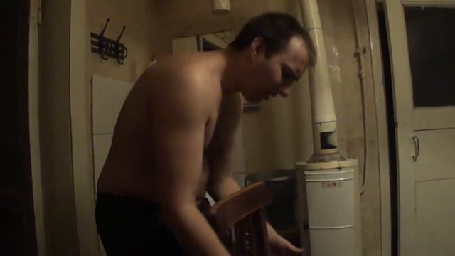 пьяные танцульки со стулом!!!ржач смотреть всем!!! смотреть онлайн