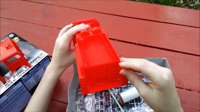 1/35 Scale Mack Fire Pumper Begin Build смотреть онлайн