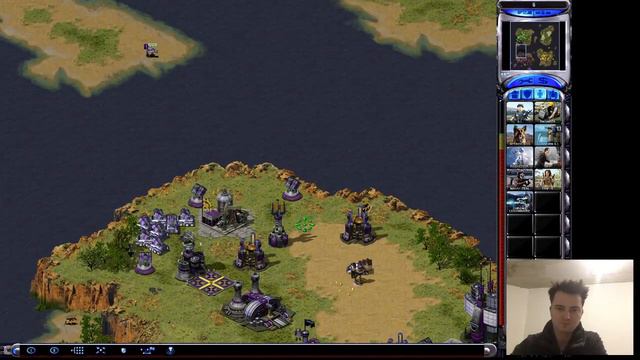 играю Red Alert 2 Tsunami FFA i play with USA смотреть онлайн