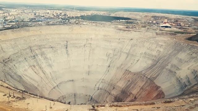 Река Лена,Алмазная трубка Мир. смотреть онлайн