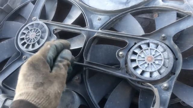 Интересная конструкция Mercedes-Benz W210 смотреть онлайн