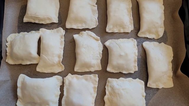 Слойки с ветчиной и сыром смотреть онлайн