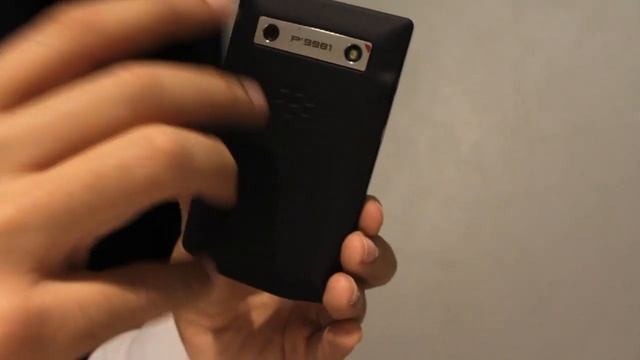 مراجعه للهاتف المحمول Porsche Design P'9981 BlackBerry