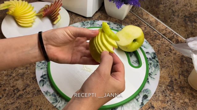 Красивая нарезка за секунды #карвинг #нарезка #простыесалаты #суп #нарезкафруктов смотреть онлайн