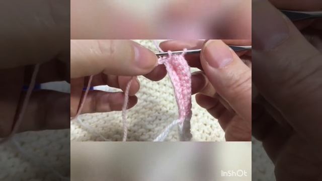 Как легко связать шапочку для куклы. How to tie a hat while milking a doll. Анаит Угай смотреть онлайн