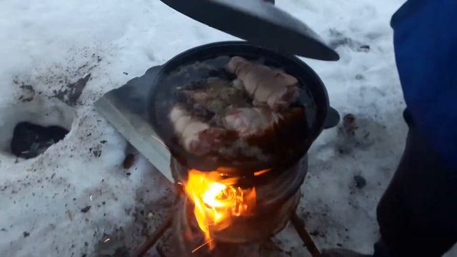 СРОЧНО!!!Вепрево колено по чешски!в темном пиве!!! смотреть онлайн