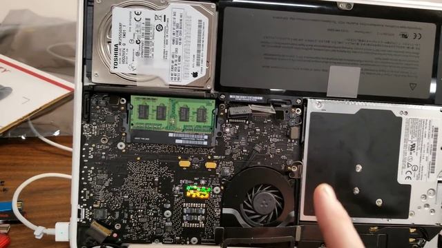 SOLVED! Macbook Randomly Shuts Off, Turns Off While Loading OS