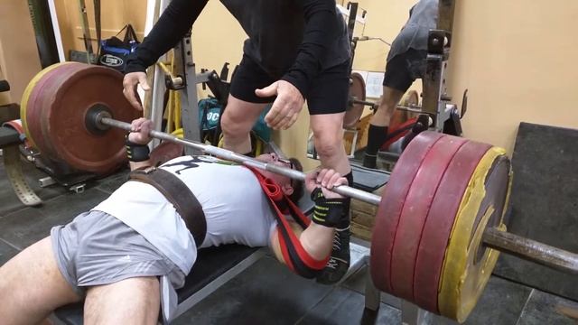 Жим в слинге 1 петля 200*5/3 подхода. Средняя тренировка. С.в. 89,5 кг. смотреть онлайн
