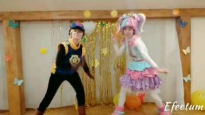 Песня с движениями для малышей . Музыкальная игра помахали