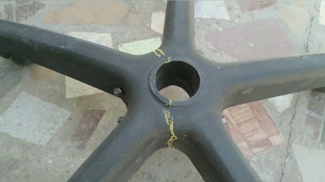 КАК ПОЧИНИТЬ сломана крестовина компьютерное КРЕСЛО смотреть онлайн