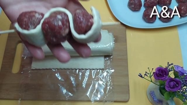 Беспадобно Вкусные Люля Кебаб со слоëным тестом на шпажках ?янгича рецепт духовкада смотреть онлайн