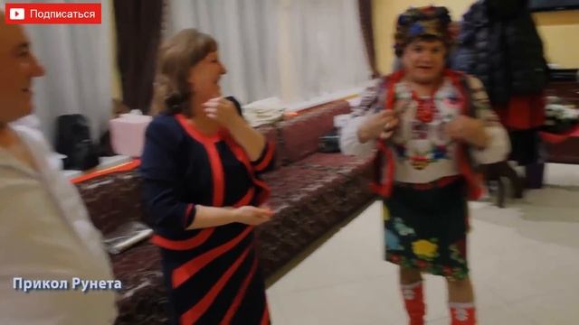 Прикол и Ржач тамада жжет на Юбилее смотреть онлайн