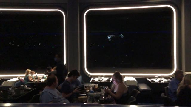 Disney’s Space 220 Restaurant at EPCOT | Disney Dining Review смотреть онлайн