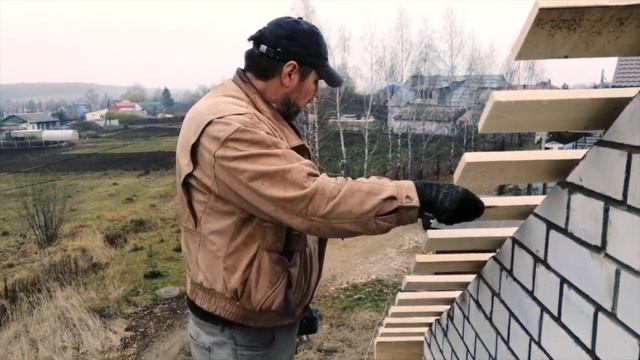 КАК ПОШАГОВО ЛЕГКО И ПРОСТО ПОКРЫТЬ КРЫШУ МЕТАЛЛОЧЕРЕПИЦЕЙ НА ПРИСТРОЙКЕ СВОИМИ РУКАМИ! смотреть онлайн