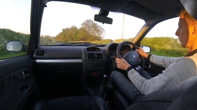 Renault Clio 182 - B Road Blast. смотреть онлайн