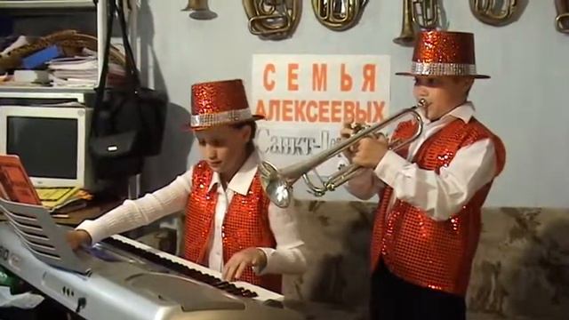 Труба, СИНТЕЗАТОР АЛЕКСЕЕВЫ Остров невезения смотреть онлайн