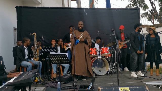 Yolele - Papa Wemba Live JAZZ-RUMBA CONCERT à L'Institut Français de Goma смотреть онлайн