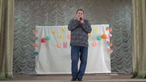 я назову тебя зоренькой слушать часто сижу я и думаю как мне тебя называть