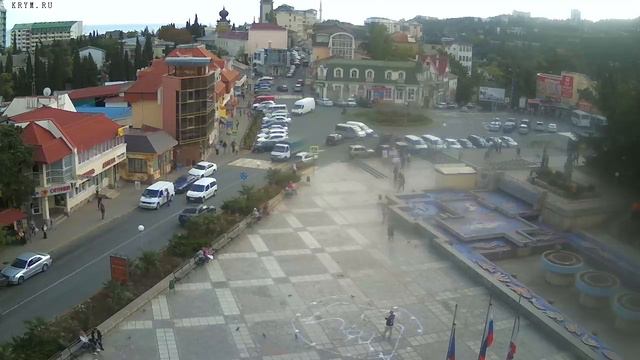 Вебкамера "Площадь Советская". Запись 07.10.2016 15:00:16 смотреть онлайн
